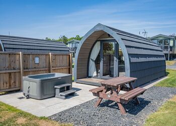 Kyloe Glamping Pod (Pet) - Coldstream Holiday Park, Coldstream