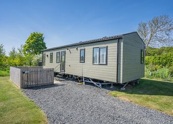 Cheviot Retreat2 Bedroom (Pet Friendly) - Coldstream Holiday Park, Coldstream