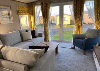 Diamond 2 (Pet) - Coldstream Holiday Park, Coldstream