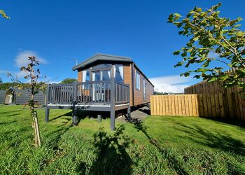 Diamond 3 (Pet) - Coldstream Holiday Park, Coldstream