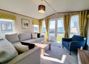 Diamond 3 (Pet) - Coldstream Holiday Park, Coldstream
