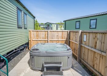 Coldstream Retreat3 Bedroom (Pet Friendly) - Coldstream Holiday Park, Coldstream