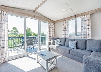 Tweed Retreat2 Bedroom (Pet) - Coldstream Holiday Park, Coldstream