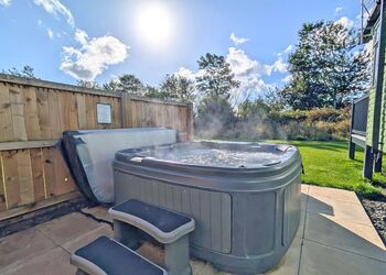 Tweed Spa +2 Bedroom (Pet Friendly) - Coldstream Holiday Park, Coldstream