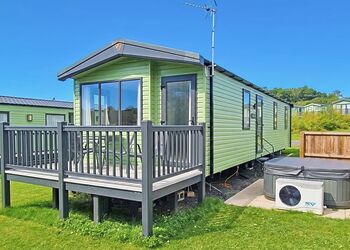 Tweed Spa +3 Bedroom (Pet Friendly) - Coldstream Holiday Park, Coldstream