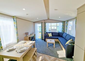 Tweed Spa +3 Bedroom (Pet Friendly) - Coldstream Holiday Park, Coldstream