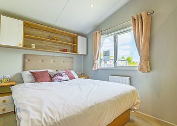 Aura Pergola Spa Luxe3 Bedroom (Pet Friendly) - Coldstream Holiday Park, Coldstream