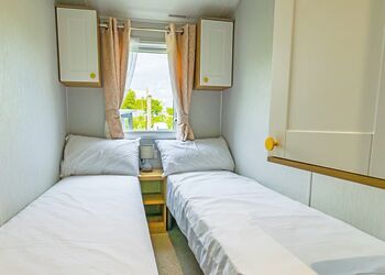 Aura Pergola Spa Luxe3 Bedroom (Pet Friendly) - Coldstream Holiday Park, Coldstream