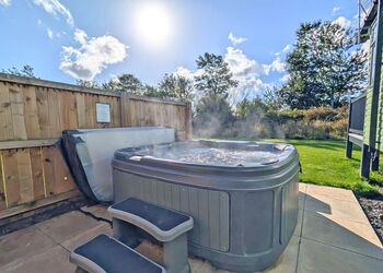 Spa Luxe2 Bedroom (Pet Friendly) - Coldstream Holiday Park, Coldstream