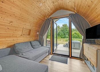 Aura Spa + Glamping Pod - Coldstream Holiday Park, Coldstream
