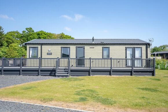Edmonton Lodge - Coldstream Holiday Park, Coldstream