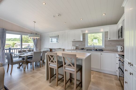 Edmonton Lodge - Coldstream Holiday Park, Coldstream