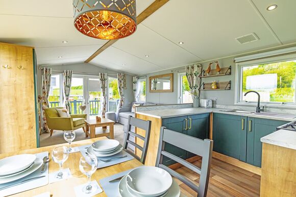 Aura Pergola Spa Luxe3 Bedroom (Pet Friendly) - Coldstream Holiday Park, Coldstream