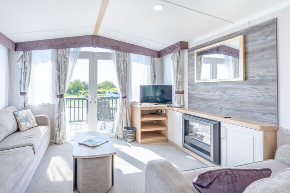 Spa Luxe3 Bedroom  - Coldstream Holiday Park, Coldstream