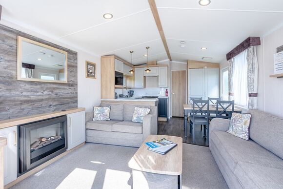 Spa Luxe3 Bedroom  - Coldstream Holiday Park, Coldstream