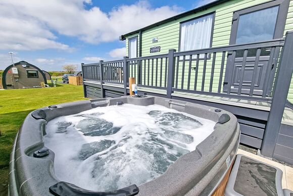 Spa Luxe2 Bedroom - Coldstream Holiday Park, Coldstream