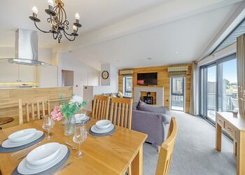 Aspen Lodge - Croft Farm Water Park, Tewkesbury