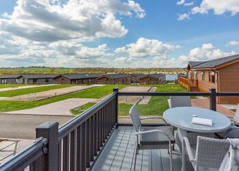 White Oak - Croft Farm Water Park, Tewkesbury