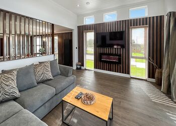 Elm Lodge - Croft Farm Water Park, Tewkesbury