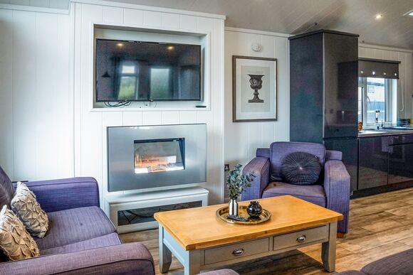 Black Oak - Croft Farm Water Park, Tewkesbury