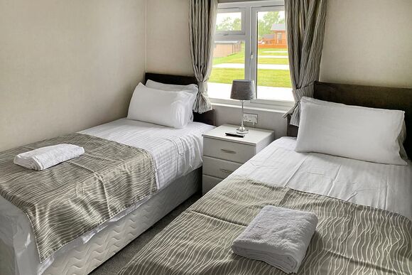 Black Oak - Croft Farm Water Park, Tewkesbury