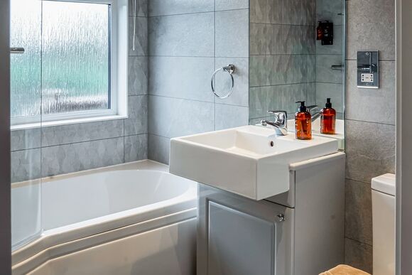 Black Oak - Croft Farm Water Park, Tewkesbury