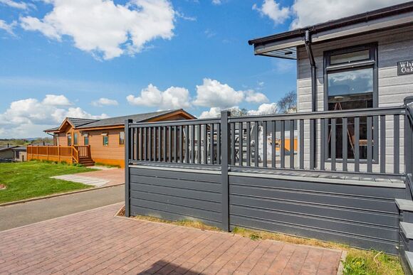 White Oak - Croft Farm Water Park, Tewkesbury