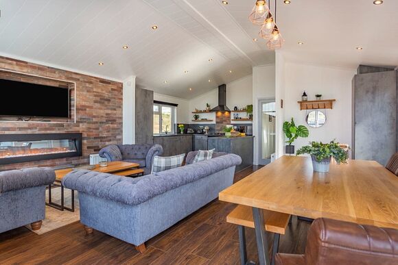 White Oak - Croft Farm Water Park, Tewkesbury