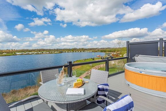 Green Oak - Croft Farm Water Park, Tewkesbury