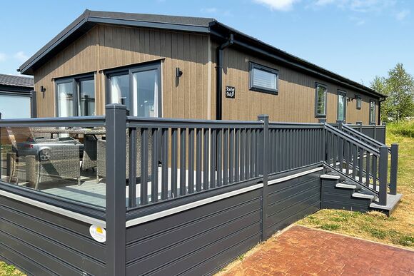 Scarlett Oak - Croft Farm Water Park, Tewkesbury