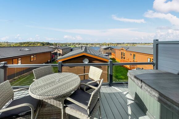 Elm Lodge - Croft Farm Water Park, Tewkesbury