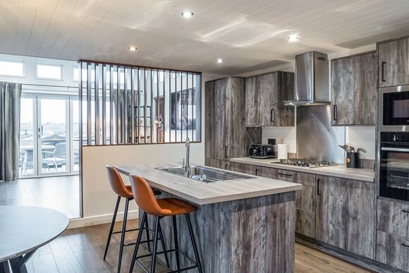 Elm Lodge - Croft Farm Water Park, Tewkesbury