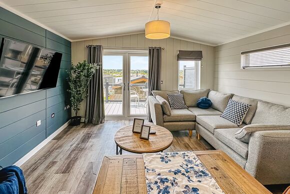 Apple - Croft Farm Water Park, Tewkesbury