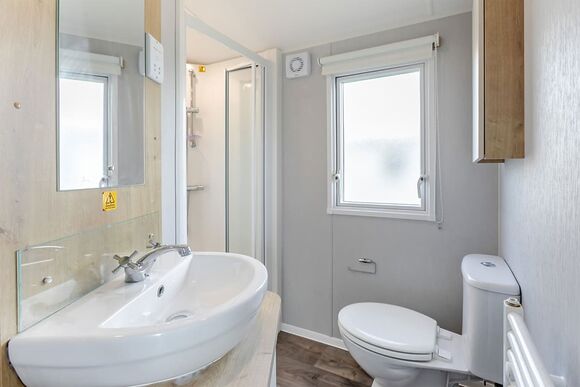 Bronze Caravan with parking, decking & sea view - Challaborough Bay, Nr Bigbury-on-Sea