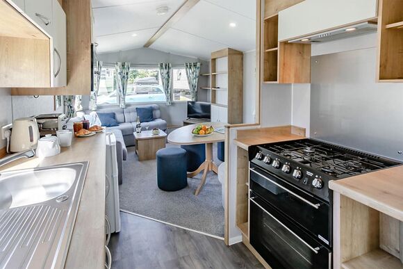 Bronze Caravan with parking - Challaborough Bay, Nr Bigbury-on-Sea