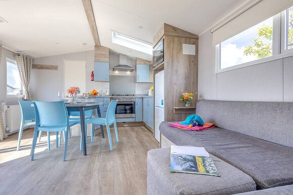 Gold Caravan with parking & decking - Challaborough Bay, Nr Bigbury-on-Sea