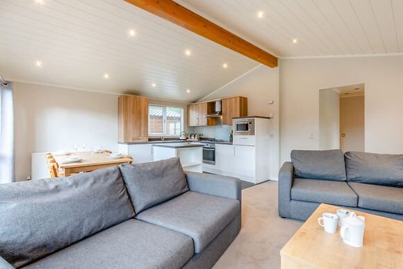 Superior Lodge with parking, ensuite & decking - Challaborough Bay, Nr Bigbury-on-Sea