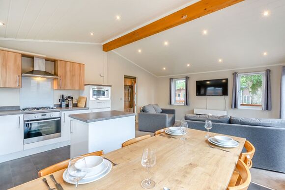 Superior Lodge with parking, ensuite & decking - Challaborough Bay, Nr Bigbury-on-Sea