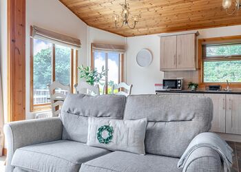 Woodland Lodge - Charlesworth Lodges, Glossop