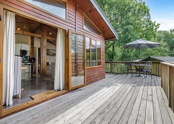 Amour Lodge - Charlesworth Lodges, Glossop