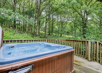 Amour Lodge - Charlesworth Lodges, Glossop