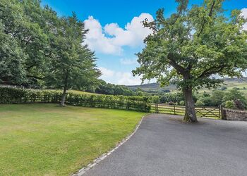 The Old Barn Cottage - Charlesworth Lodges, Glossop