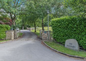 The Old Barn Cottage - Charlesworth Lodges, Glossop