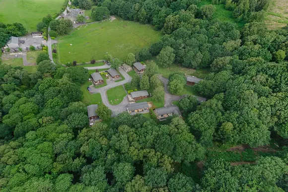 Charlesworth Lodges, Glossop