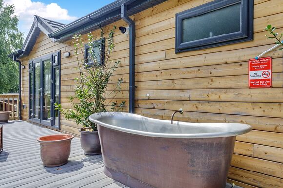 The Retreat - Charlesworth Lodges, Glossop