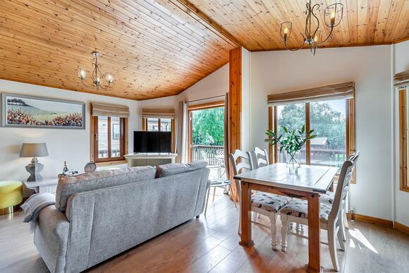 Woodland Lodge - Charlesworth Lodges, Glossop