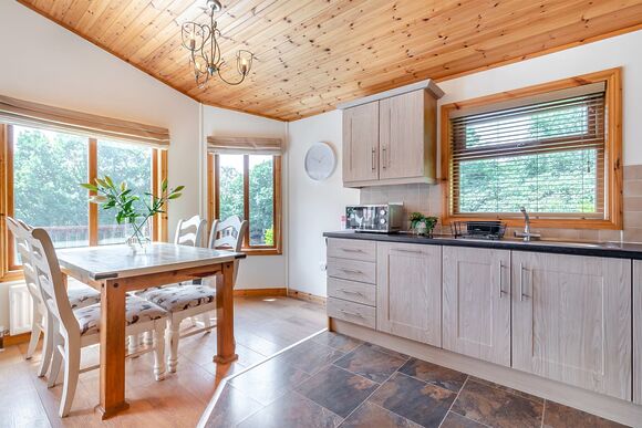 Woodland Lodge - Charlesworth Lodges, Glossop