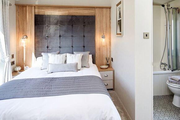 Signature 2 Bedroom - Chesil Beach Holiday Park, Weymouth