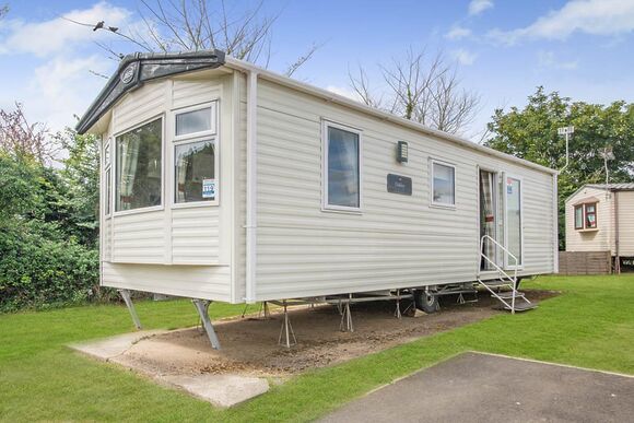 Bronze 2 Bedroom Caravan, Sleeps 4 - Cherry Tree, Burgh Castle, Great Yarmouth