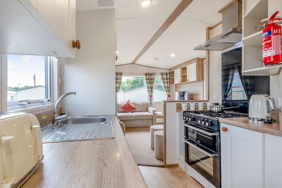 Bronze 2 Bedroom Caravan, Sleeps 4 - Cherry Tree, Burgh Castle, Great Yarmouth